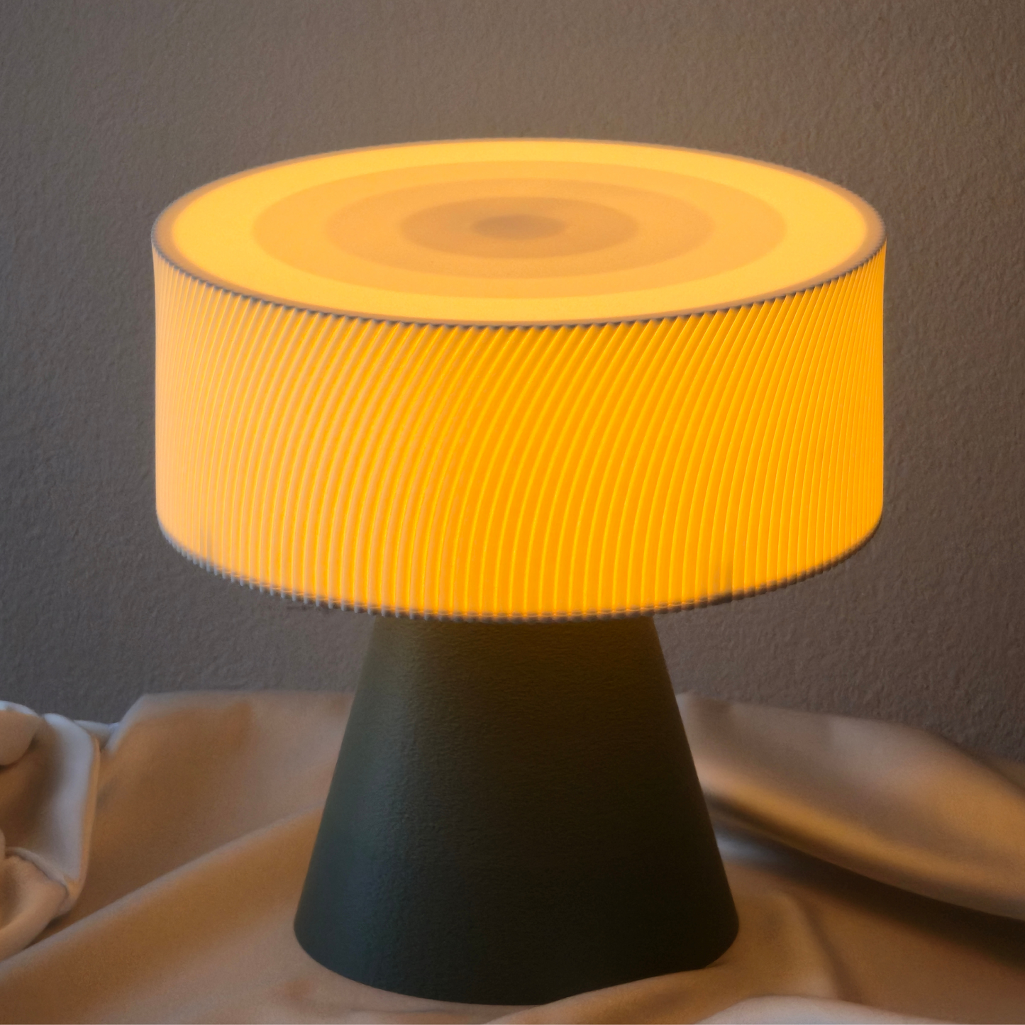 Vela Table Lamp
