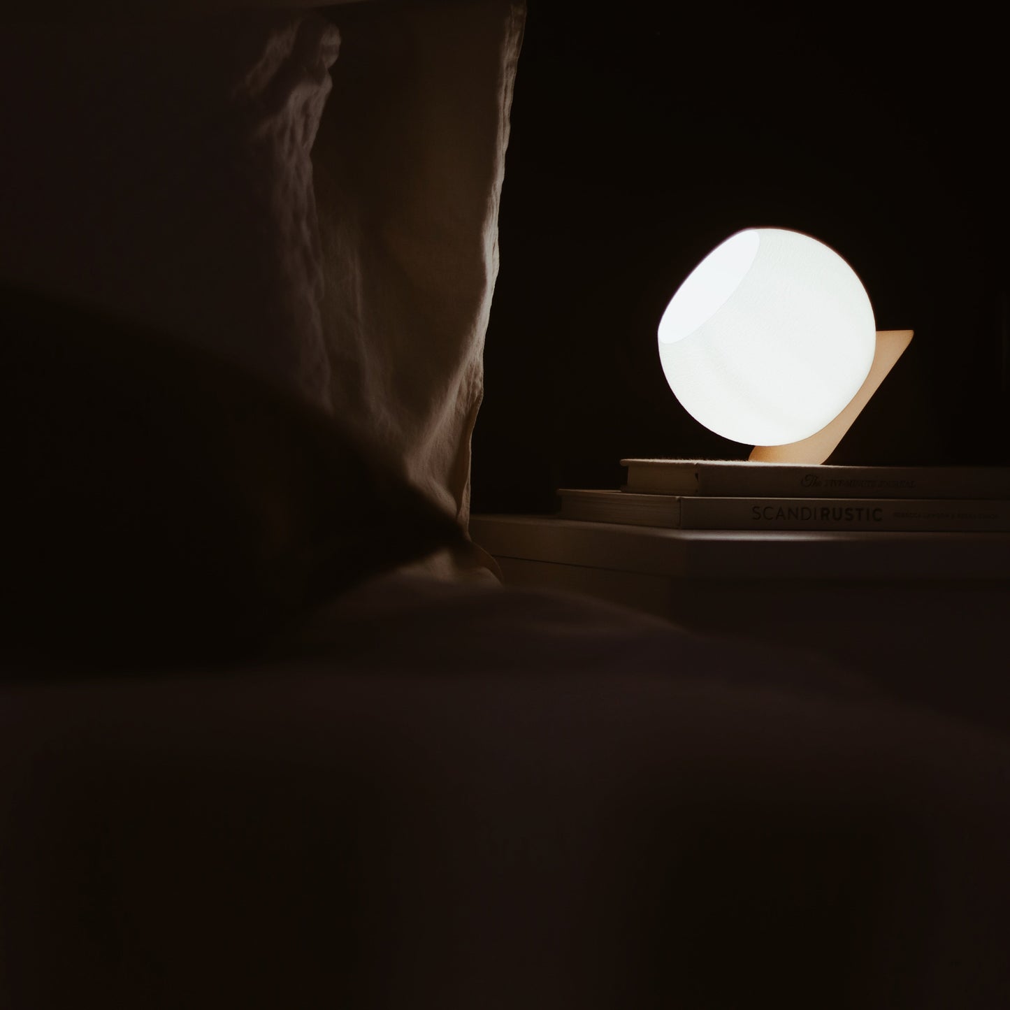 Sphero Table Lamp