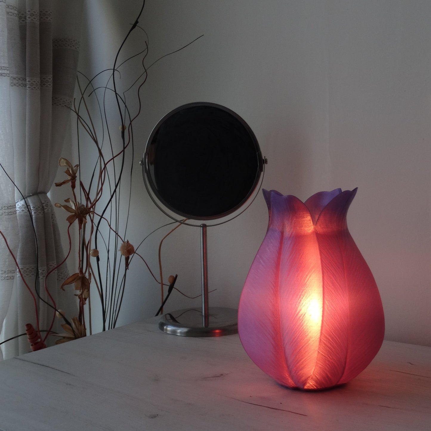 Tulip Table Lamp